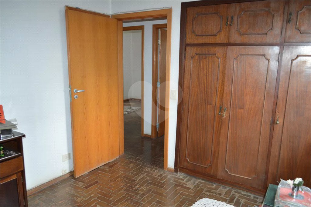 Apartamento à venda com 3 quartos, sendo 1 suíte,  em Vila Mariana, São Paulo, SP