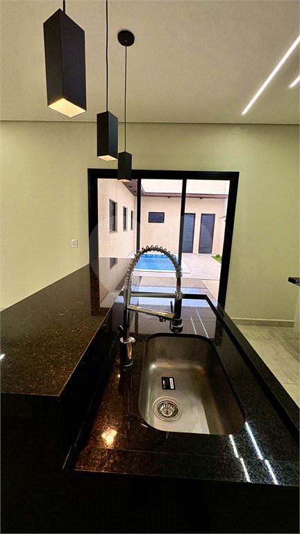 Casa à venda com 3 quartos, sendo 1 suíte, no condomínio Residencial Villagio Wanel, Sorocaba - SP