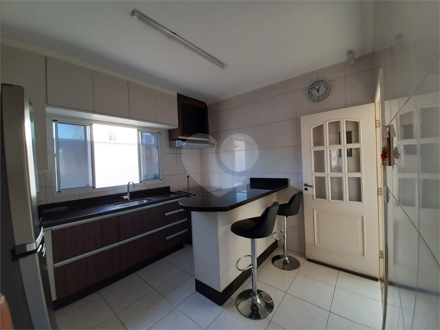 Sobrado à venda com 3 quartos, sendo 1 suíte, em Vila Suissa, Mogi das Cruzes, SP