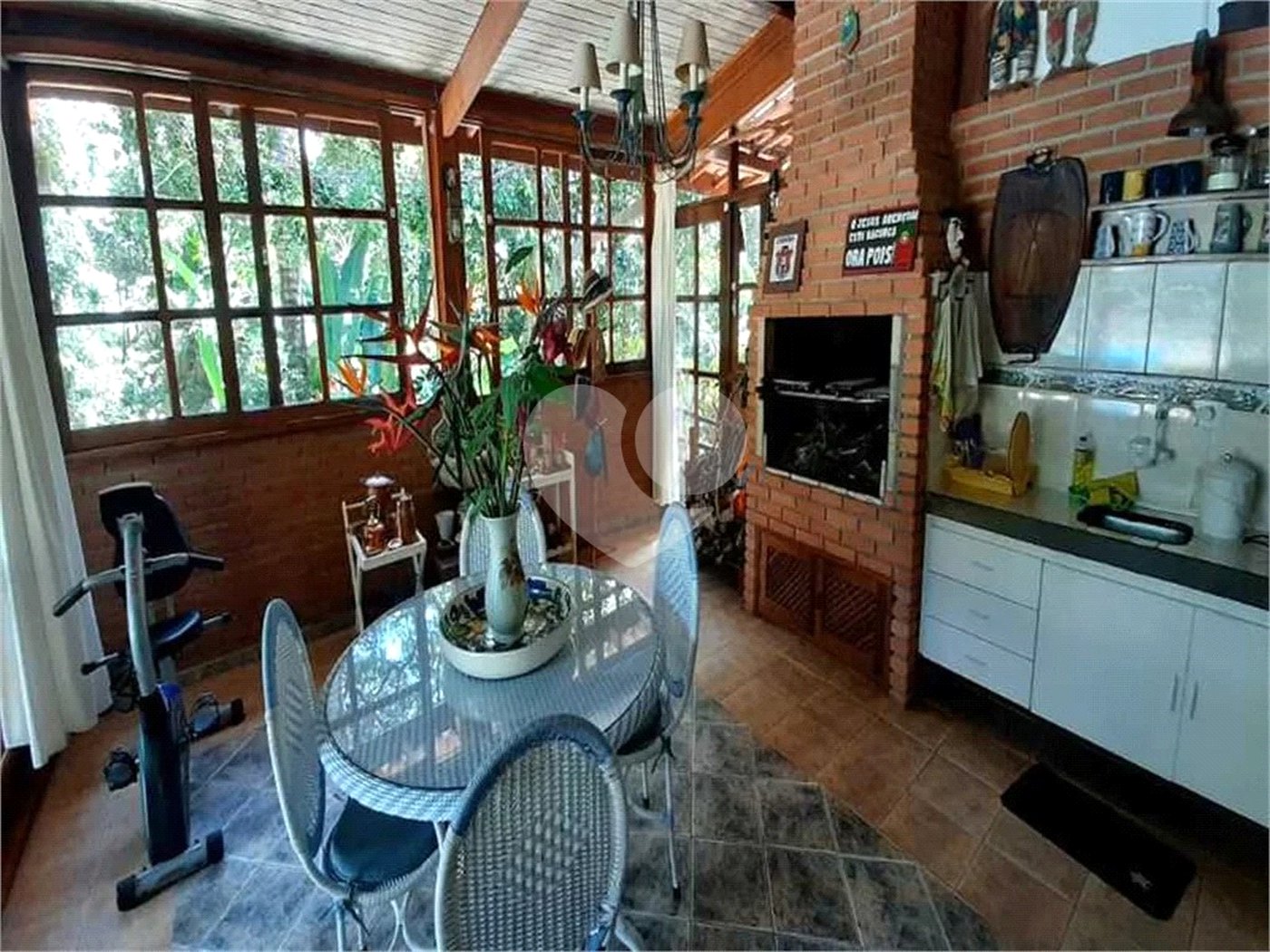 Casa Térrea à venda com 5 quartos, sendo 4 suítes, em Serra da Cantareira, Mairiporã, SP