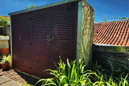 Casa à venda com 4 quartos, sendo 2 suítes, no condomínio Vila Nova de Gaia, São Paulo - SP