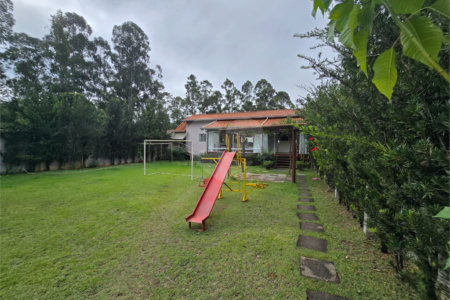 Chácara à venda com 3 quartos, sendo 1 suíte, em Cercadinho, Alambari, SP