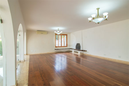 Casa Térrea à venda com 5 quartos, sendo 2 suítes, em Jardim Marajoara, São Paulo, SP