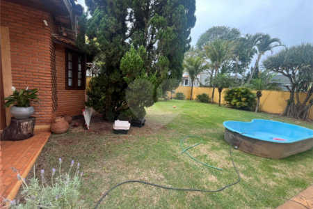 Casa à venda com 3 quartos, sendo 1 suíte, em Parque Santa Marta, São Carlos, SP
