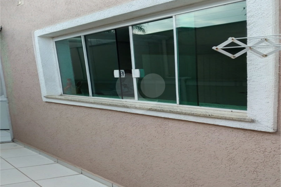 Casa à venda com 3 quartos, sendo 2 suítes, no condomínio Villa's Residencial, São Paulo - SP
