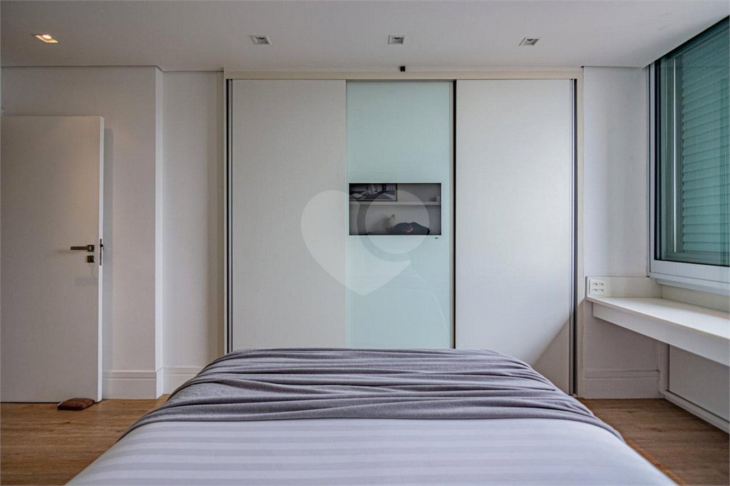 Apartamento à venda com 2 suítes em Jardim Europa, São Paulo, SP