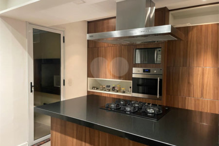 Apartamento à venda com 3 suítes em Vila Andrade, São Paulo, SP