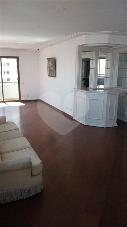 Apartamento à venda ou para alugar com 5 quartos, sendo 3 suítes,  em Tatuapé, São Paulo, SP