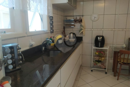 Casa à venda com 4 quartos, sendo 2 suítes, em Jardim Caparelli (mailasqui), São Roque, SP
