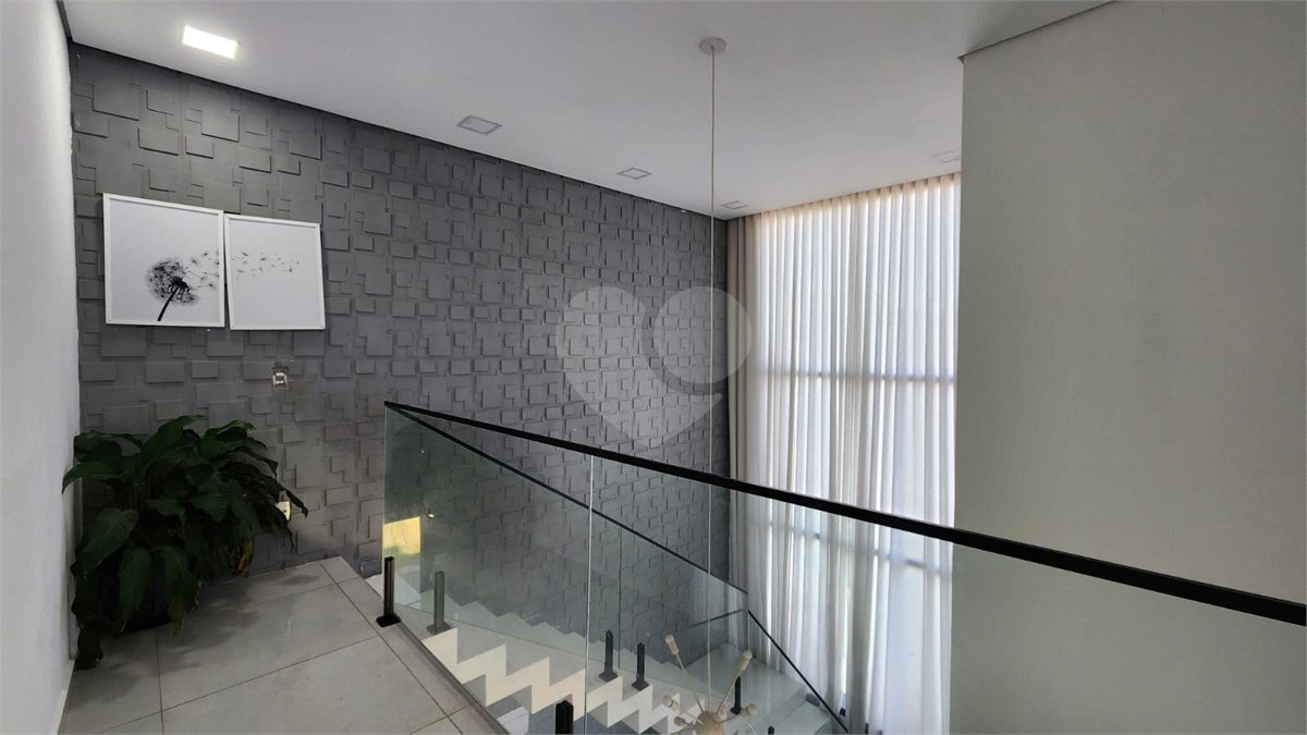 Casa à venda com 4 quartos, sendo 1 suíte, no condomínio Sun Lake, Sorocaba - SP