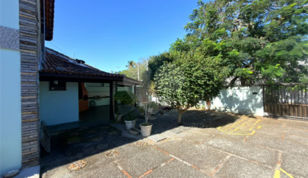 Casa em condomínio à venda com 2 suítes em Palmeiras, Cabo Frio, RJ