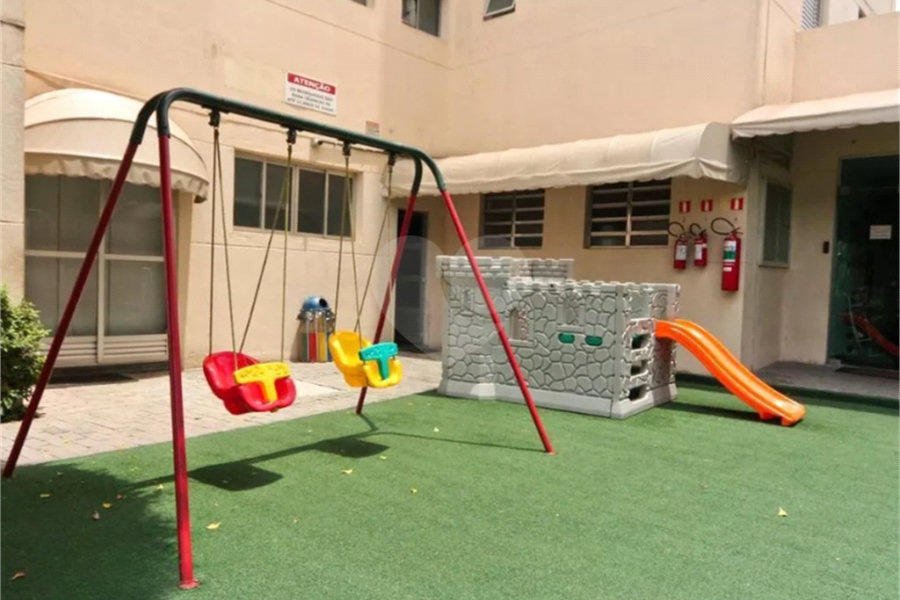 Apartamento à venda com 2 quartos em Parque Maria Domitila, São Paulo, SP
