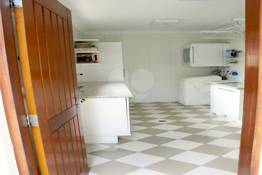 Casa à venda com 5 suítes no condomínio Suíça da Cantareira, Mairiporã - SP