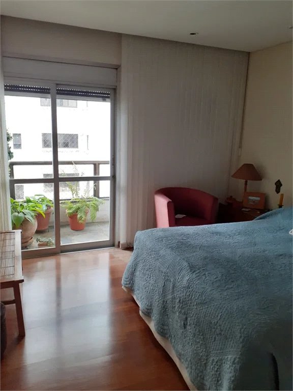 Apartamento à venda com 3 suítes em Conjunto Residencial Morumbi, São Paulo, SP