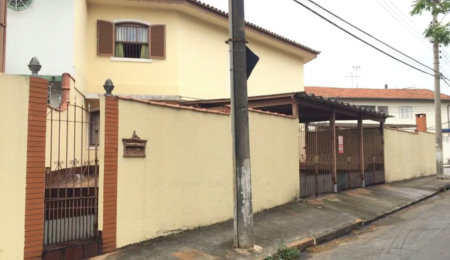 Casa à venda com 3 quartos, sendo 1 suíte, em Jardim Trussardi, São Paulo, SP