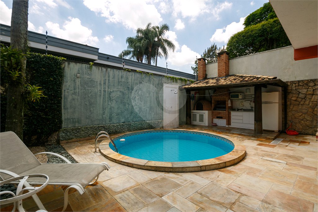 Casa Térrea à venda com 3 quartos, sendo 2 suítes,  em Brooklin Paulista, São Paulo, SP