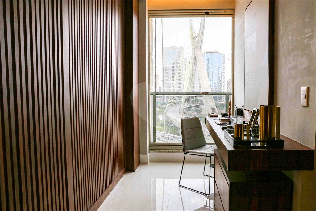 Apartamento à venda com 4 suítes em Cidade Jardim, São Paulo, SP