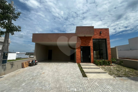 Casa à venda com 3 quartos, sendo 1 suíte, em Terras de Santo Antônio, Itapetininga, SP