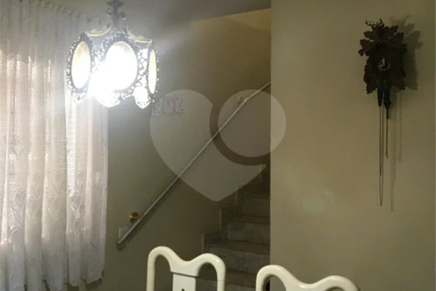 Sobrado à venda com 4 quartos, sendo 2 suítes, em Parada Inglesa, São Paulo, SP