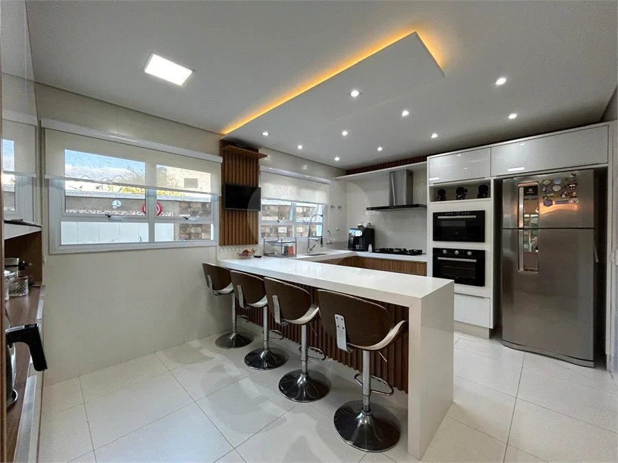 Casa à venda com 4 suítes no condomínio Residencial Jabuticabeiras, São Paulo - SP