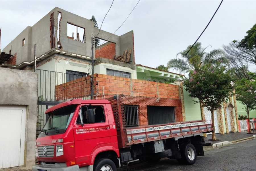 Sobrado à venda com 4 quartos, sendo 2 suítes, em Tremembé, São Paulo, SP