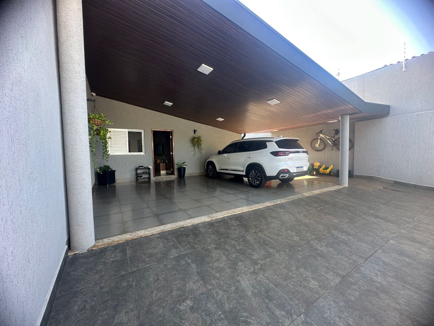 Casa à venda com 3 quartos, sendo 1 suíte, em Jardim Paranapunga, Três Lagoas, MS