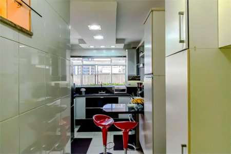 Sobrado de Condomínio com 3 dormitórios à venda, 252 m² - Anália Franco / SP