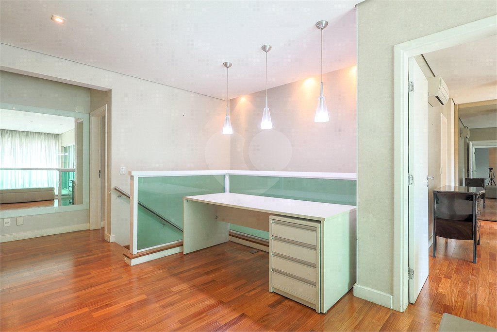 Apartamento à venda com 4 suítes,  em Jardim Paulistano, São Paulo, SP