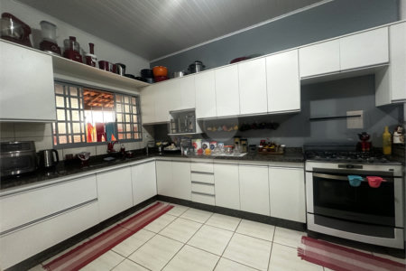Casa à venda com 3 quartos, sendo 1 suíte,  em Jardim Alvorada, Três Lagoas, MS