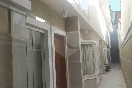 Casa à venda com 2 suítes no condomínio Residencial Veneza, São Paulo - SP