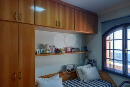 Sobrado à venda com 3 quartos, sendo 1 suíte,  em Santa Teresinha, São Paulo, SP
