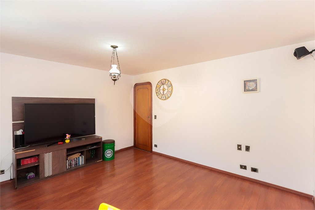 Casa à venda com 4 quartos, sendo 1 suíte, em Brooklin, São Paulo, SP