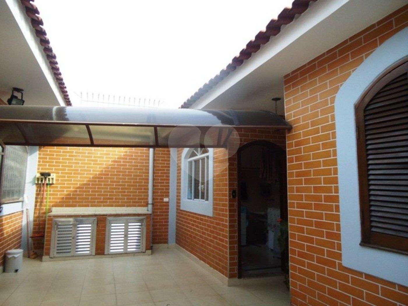Sobrado à venda com 3 quartos, sendo 1 suíte, em Tremembé, São Paulo, SP