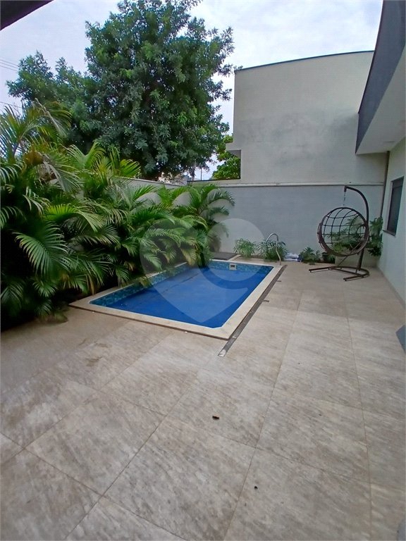 Casa à venda com 3 quartos, sendo 1 suíte, no condomínio Jardim, Sorocaba - SP