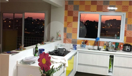 Sobrado à venda com 3 quartos, sendo 1 suíte,  em Residencial Novo Horizonte I, Mogi das Cruzes, SP