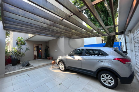 Sobrado à venda com 3 quartos, sendo 2 suítes, em Granja Julieta, São Paulo, SP