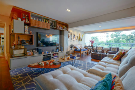 Apartamento à venda com 4 quartos, sendo 2 suítes, em Santo Amaro, São Paulo, SP