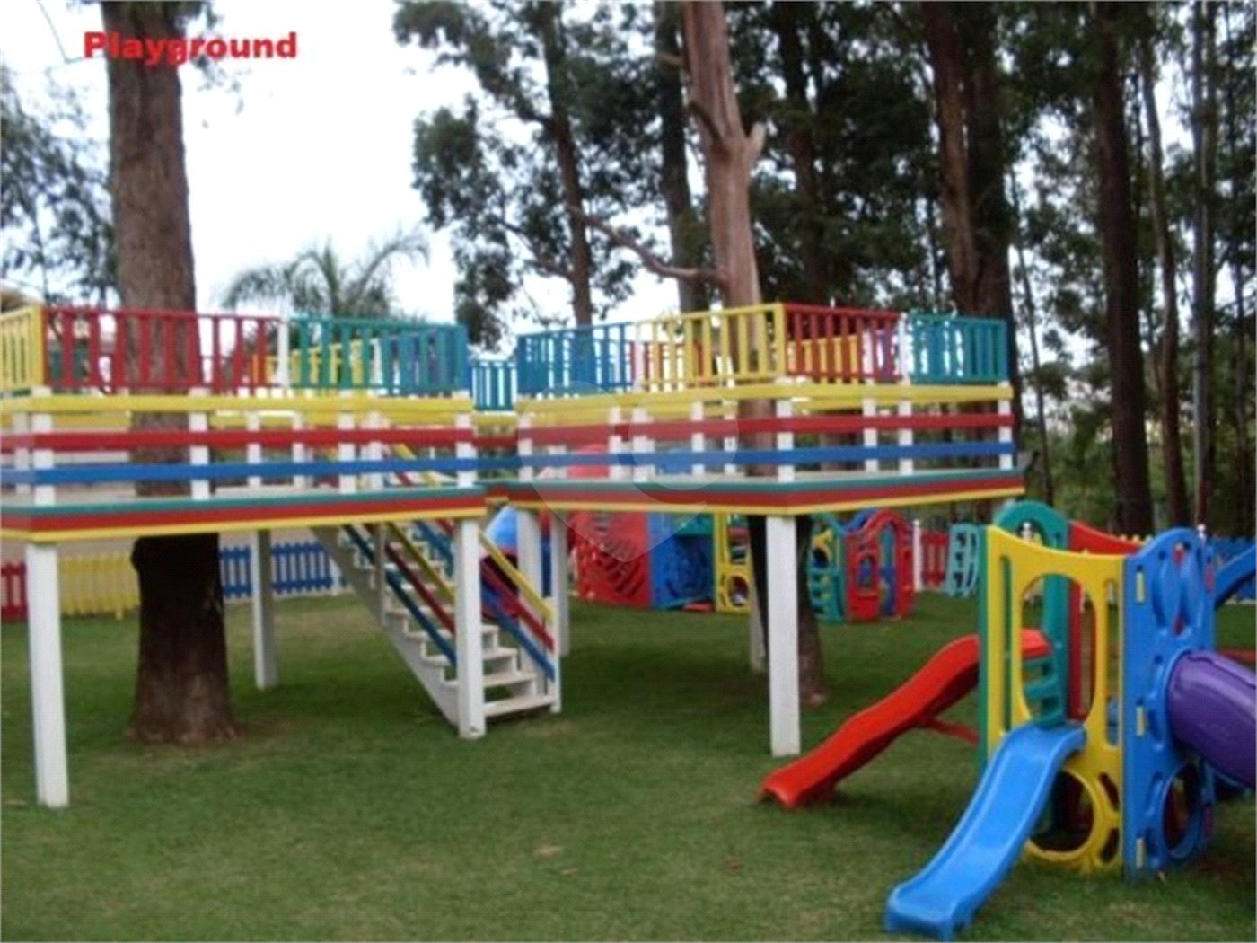 Maison Du parc- condominio de altissimo padrão - lote plano com 495,00 ms- R$ 1.920.000,00 - condominio - R$ 1.100,00 - iptu - R$ 800,00 - Área de lazer: Quadra de Tênis - Quadra Poliesportiva - campo de Futebol - Quadra de Squash - Academia - Playground - Sistema de Segurança 24hs com cerca elétri