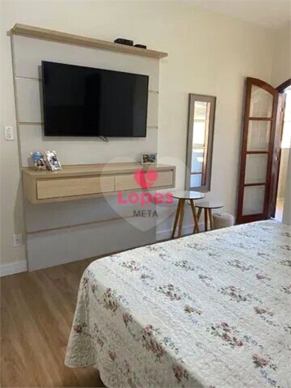 Casa Sobrado COM 250M², 2 DORMITORIOS, 2 SUITES, 6 VAGAS - JARDIM DAS INDUSTRIAS - SÃO JOSÉ DOS CAMP