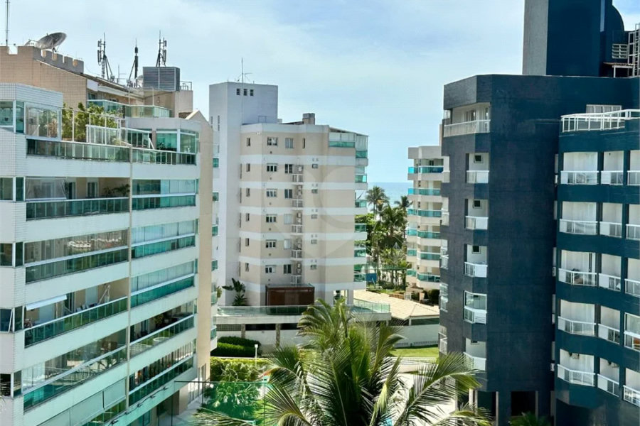 Apartamento à venda com 3 quartos, sendo 1 suíte, em Riviera de São Lourenço, Bertioga, SP