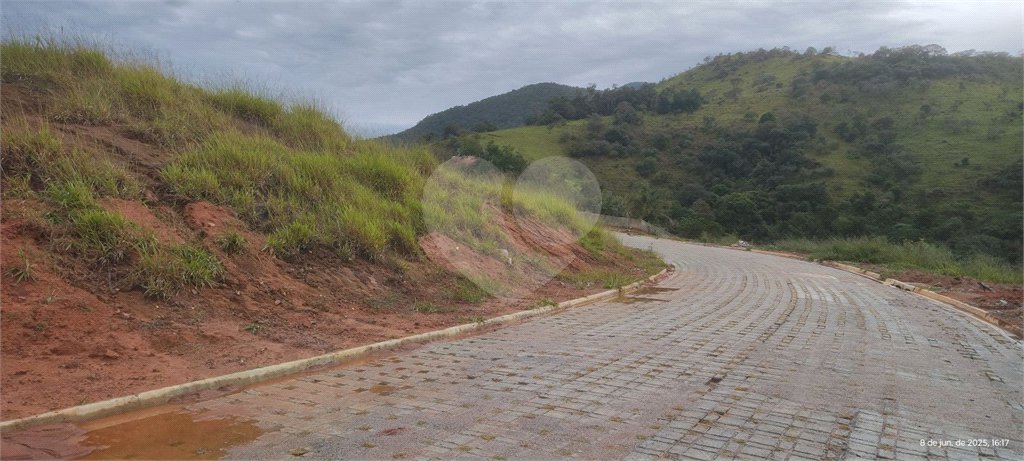 Terrenos de 300 metros em condomínio fechado e prontos para construir na região de Atibaia