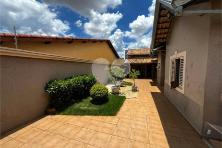 Casa à venda com 3 quartos, sendo 1 suíte,  em Vila São José, Itapetininga, SP