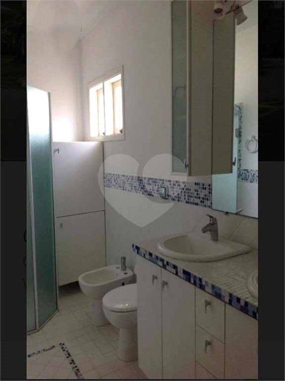 Casa à venda com 4 quartos, sendo 2 suítes, no condomínio Bosque de Grevilea, Vinhedo - SP