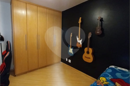 Apartamento à venda com 3 quartos, sendo 2 suítes,  em Vila Gilda, Santo André, SP