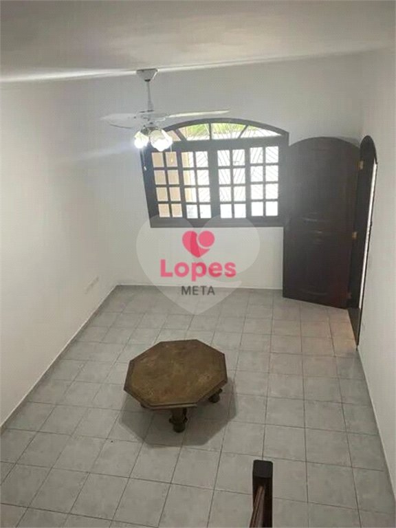 Casa à venda com 3 quartos, sendo 1 suíte, em Jardim das Indústrias, São José dos Campos, SP