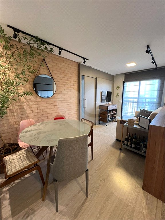 Apartamento à venda com 2 quartos, sendo 1 suíte, em Jardim São Carlos, Sorocaba, SP