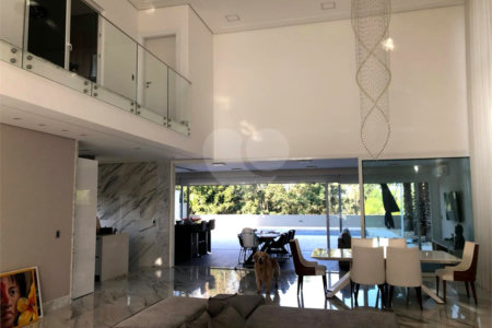 Casa à venda com 3 suítes em São Paulo II, Cotia, SP