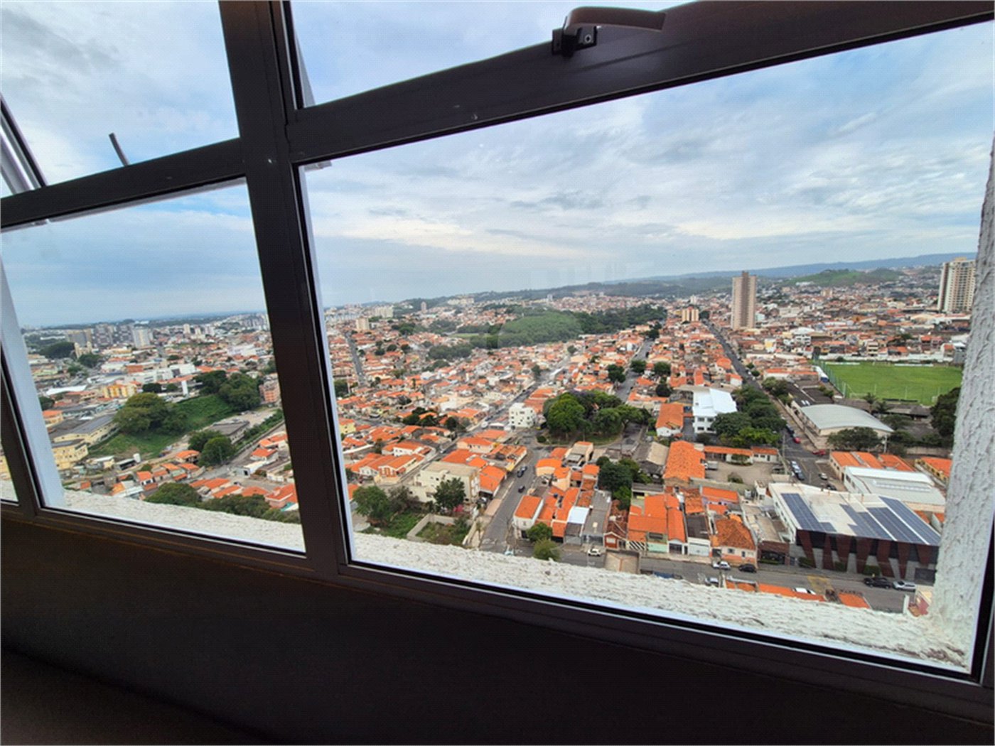 Apartamento à venda com 2 quartos, sendo 1 suíte,  em Vila Hortência, Sorocaba, SP