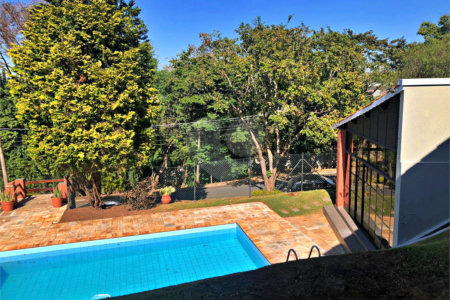 Casa à venda com 4 quartos, sendo 2 suítes, no condomínio Estância Marambaia, Vinhedo - SP