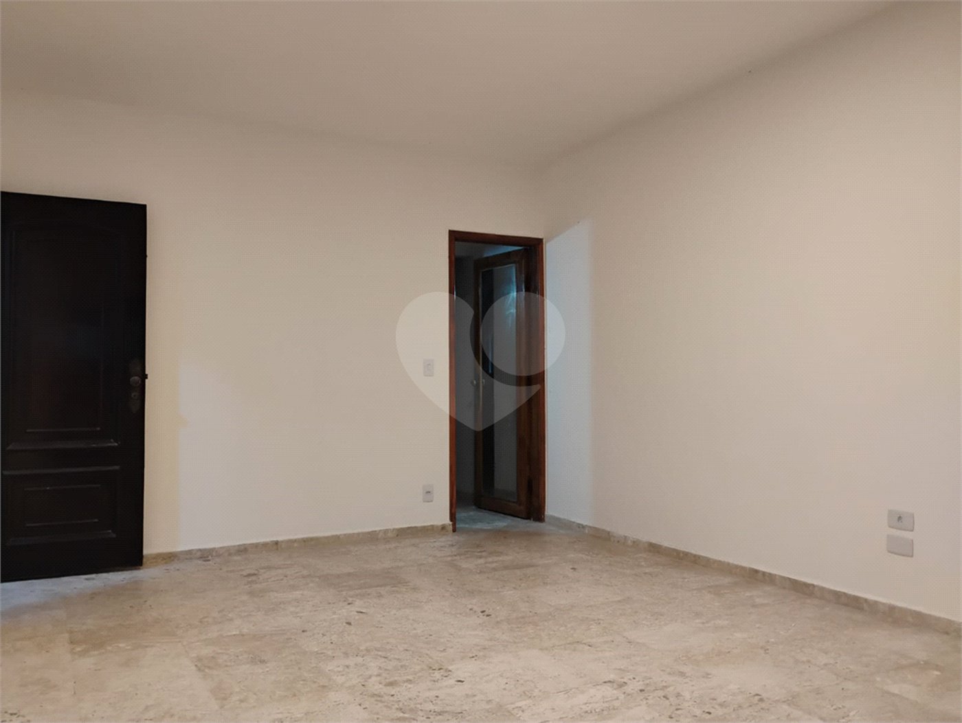 Sobrado à venda com 3 quartos, sendo 1 suíte, em Vila Paulista, São Paulo, SP